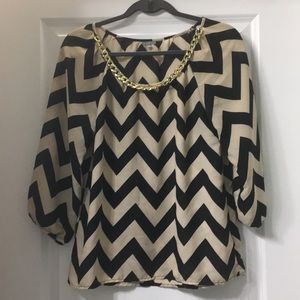 Chevron top